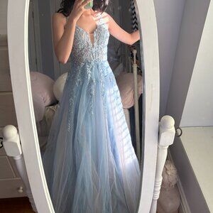 Light Blue V-Neck Lace & Tulle Prom/Sweet 16/Pageant Dress XXS NWT